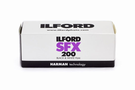 Ilford SFX 200 120 pellicola bianco e nero - scad. 06/2023